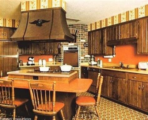 20 Kitchens From The 70s That Are So Bad Theyre Good Dusty Old