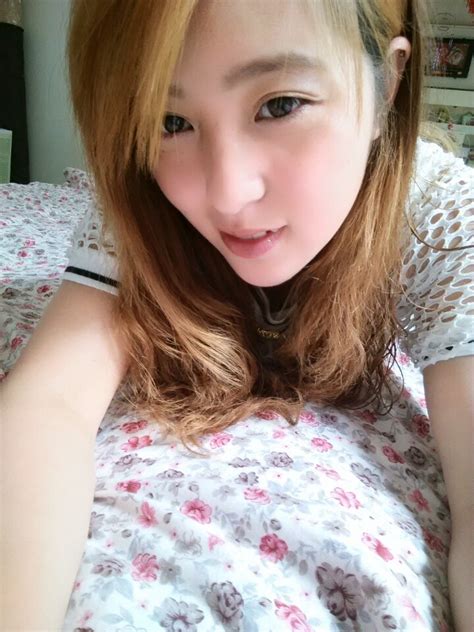 cute chinese girl selfie i am a selfie girl