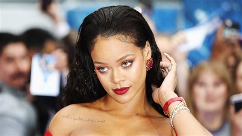 Fenty Beauty The Long Journey To Rihannas Beauty Line Has Finally Ended Vanity Fair