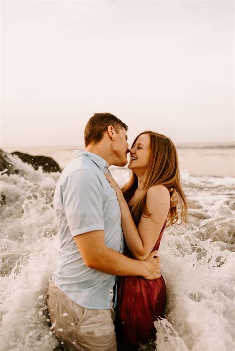 Couple Beach Photoshoot In Water Couple Couplegoals Couples In 2020