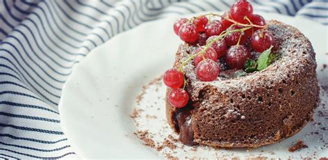 Maybe you would like to learn more about one of these? Schoggikuchen mit weichem Kern | Schokoladen kuchen ...