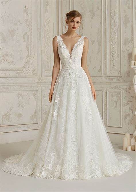 Wählen sie für ihren großen tag das modell, das ihre persönlichkeit am besten zum ausdruck bringt: Pronovias Fashion MAGGIE Amanda-Lina's|Woodbridge Ontario ...