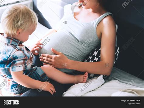 Imagen Y Foto Pregnant Mother Son Prueba Gratis Bigstock