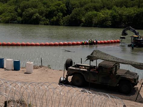 Us Justice Dept Sues Texas Over Floating Mexico Border Barrier Us Mexico Border News Al Jazeera