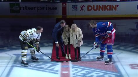 Lundqvist Leads Ceremonial Puck Drop In Return To New York
