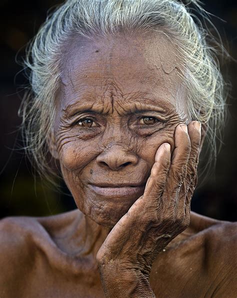 Bajau Laut Woman From Pulau Mabul Semporna Photographed By Arif Kaser R Sabah