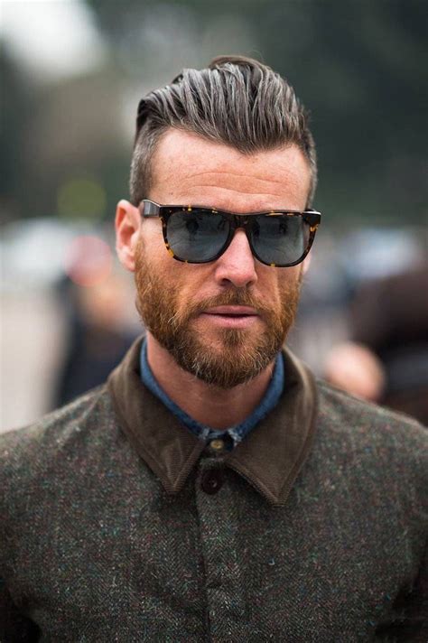 Coupe Retro Homme Slicked Back Undercut Barbe Courte Lunettes Hipster