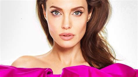 You Wont Believe How Simple Angelina Jolies Skincare Routine Is
