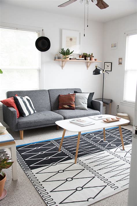 How To Decorate A Small Living Room Space