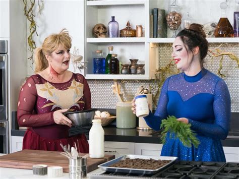 Trisha yearwood, will your grey and teal ty hoodie be coming back? Trisha's Halloween Spooktacular | Food Network