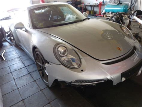 Totaled Porsche 911 Gt3 With 156 Km On The Clock For Sale Autoevolution