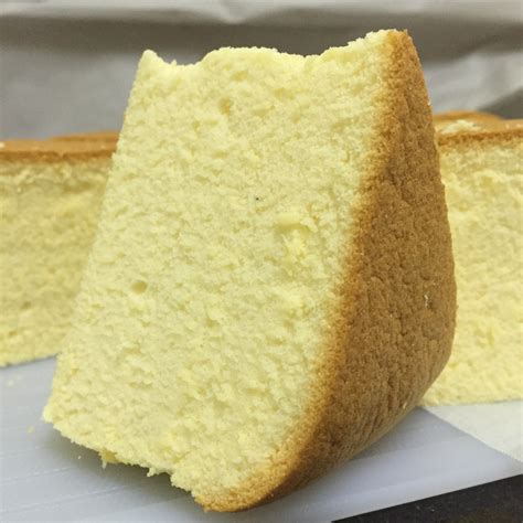 Eggs are most commonly thought of as a key ingredient in a number of savoury dishes, however they also hold an equally important place in sweet recipes. The top 20 Ideas About Simple Sponge Cake Recipe with 2 ...
