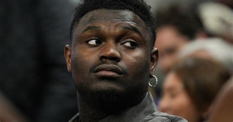 Jay Williams Has Heard Pelicans' Zion Williamson 'Loves Basketball' But width=