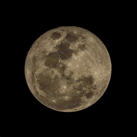 Yellow Moon Pictures Download Free Images On Unsplash