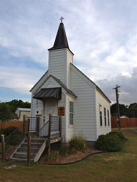 Very Tiny Church Hwy 6 Texas Country Church Church Building