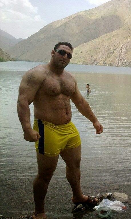 muscular 叔叔 熟男 hot huge hunk big beefy muscle daddy pec 肌肉 猛男 熊壮 筋肉