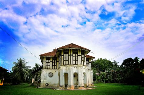 We did not find results for: HAFIDZMUSA: TRADITIONAL HOUSE IN PARIT, PERAK
