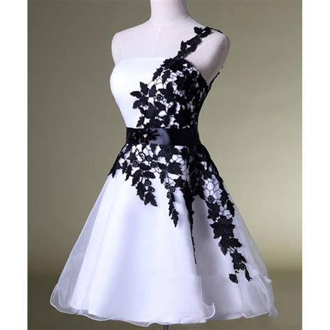 Elegant Short Ball Gown Lace Prom Dresseslace Homecoming Dresses On