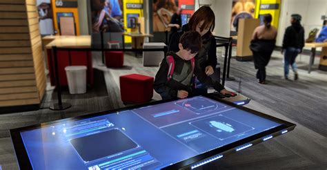 ideum-exhibit-design-touch-tables-interactive-exhibits