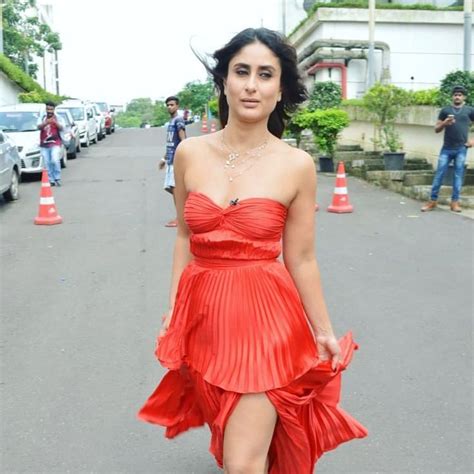 Kareena Kapoor Khan Looks Ravishing In Red And Proves That She Is The Sexiest Judge Ever