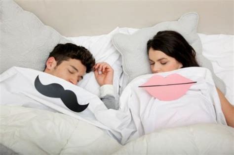 你可知道夫妻之间哪种睡姿“最般配”健康腾讯网