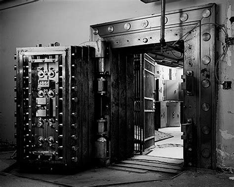 Mr elmer is scheduled to go on trial in switzerland on wednesday for breaking bank secrecy laws. Iceland To Be Swiss Bank Of Secret File Storage? | Gizmodo ...