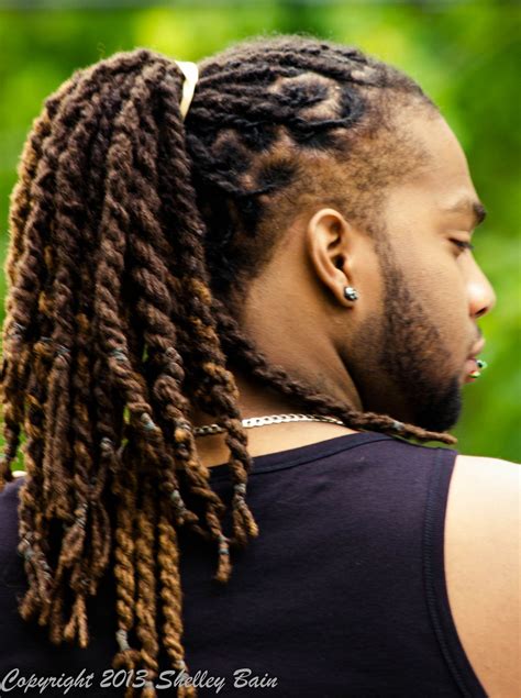 These messy dreadlocks are quite creative and can help elevate your style. Shelley Bain-80.jpg | Dreadlock hairstyles for men, Dreads ...