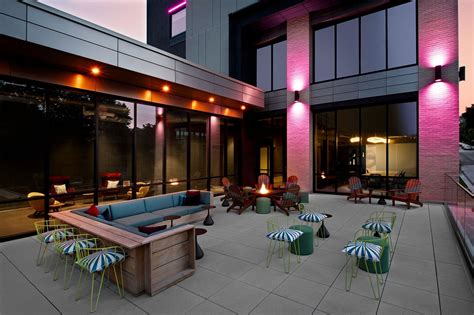ALOFT KANSAS CITY COUNTRY CLUB PLAZA $101 ($̶1̶2̶9̶) - Updated 2023