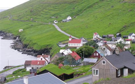 Includes country demographics, geography, government, economy, telecommunications, transportation, military, and transnational issues. Faroe Islands - Kingdom of Denmark - World for Travel