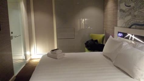 #7,992 of 20,177 restaurants in london. Accessible Room - Picture of hub by Premier Inn London ...
