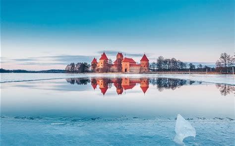 Wallpaper Trakai Lithuania Castle Lake Snow Ice Winter 1920x1200
