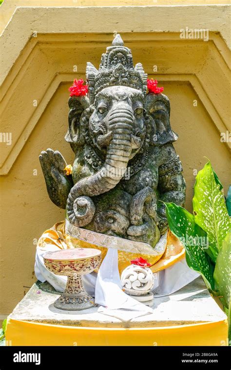 Stone Sculpture Hindu God Hi Res Stock Photography And Images Alamy