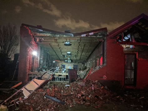Tornado Hits Downtown Nashville At Least 7 Die In Tennessee Lowell Sun