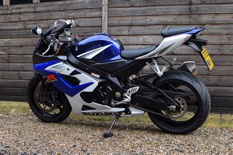 Riding it is everything biking should be. Suzuki GSX-R 1000 K5 (2 owners, 8100 miles) 2005 05 Reg ...