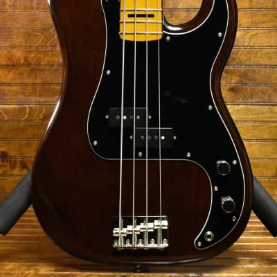 Squier Classic Vibe 70s Precision Bass Walnut Reverb
