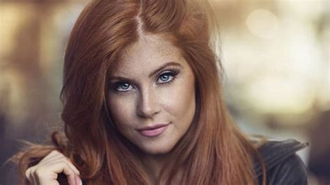 Sexy Auburn Hair Color Ideas For The Trend Spotter