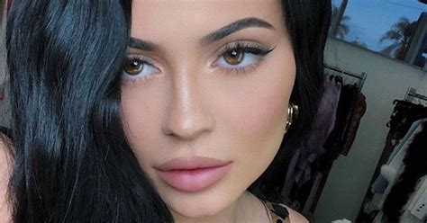 Kylie Jenners Brutal Response As An Egg Steals Her Record As Instagram