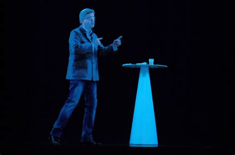 Miközben élőben lyonban tartott beszédet. Hologramme image - L'impression 3D