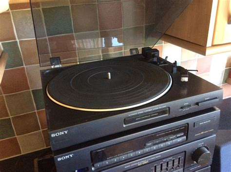 Sony Compact Hi Fi System With Turntable In Wf12 Kirklees Für £ 4000