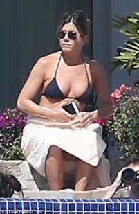 Jennifer Aniston Sexy Bikini Pics On Vacation In Mexico