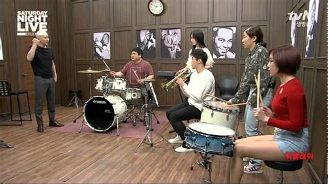 빨간오이 2019.11.13 20:34 조회 수 546 댓글 0. 150404 SNL Korea 위플래쉬 가인(GAIN) - YouTube