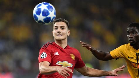 Manchester united manager ole gunnar solskjaer has welcomed the challenge of facing ac milan and the club's former striker zlatan ibrahimovic in the europa league round of 16 and says it will be. Barca និង PSG ចាប់អារម្មណ៍ទៅលើ Dalot កីឡាករ Man UTD តម្លៃ ...