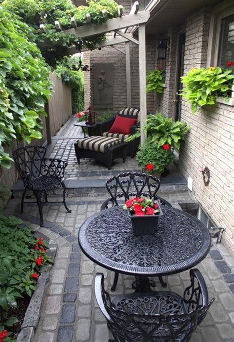 87 Cute And Simple Tiny Patio Garden Ideas Roundecor Side Yard