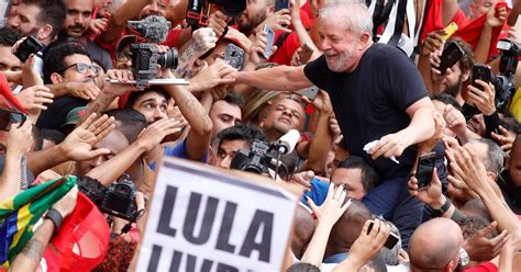 Lula lidera corrida presidencial e venceria no 1º turno