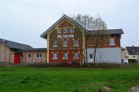 8 und 9 zu finden sind. Bahnhöfe in Deutschland - Gessertshausen (alt)