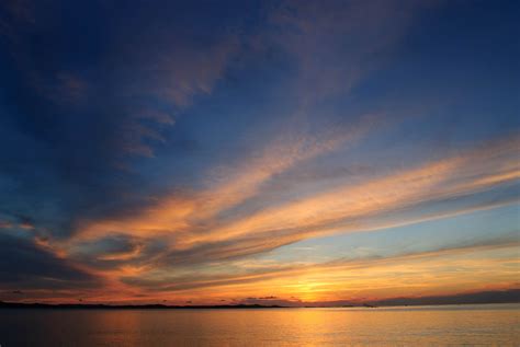 無料画像 ビーチ 海岸 海洋 地平線 雲 日の出 日没 太陽光 夜明け 雰囲気 夕暮れ イブニング 反射