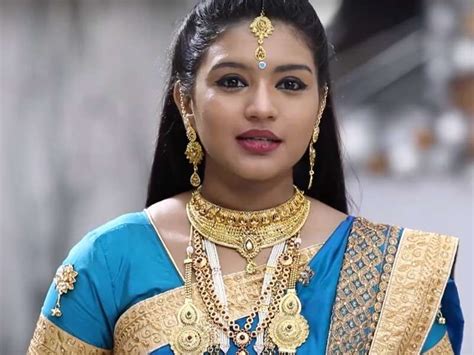 Shabana Sembaruthi Actress Shabana Gets A Surprise From Her Fans