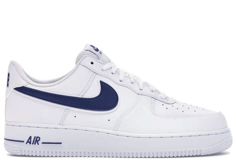 As the air jordan 1 low prepares to return to its original form next year, it's closing out 2020 with a handful of compelling colorways. nike air force 1 '07 white deep royal blue q65805