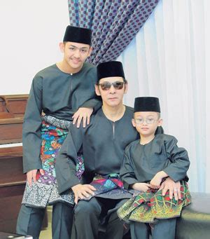 Konsert minggu ini jamal abdillah and wany hasrita bersama anaknya osama yamani dan ahmad zaki ikuti video biodata penyanyi lagu percayaku ini yang juga anak kepada dato jamal abdillah. Jamal Abdillah Akui Kesalahannya Dalam Rumah Tangga ...