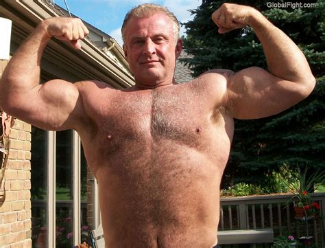 Huge Naked Musclemen Photos Gallery